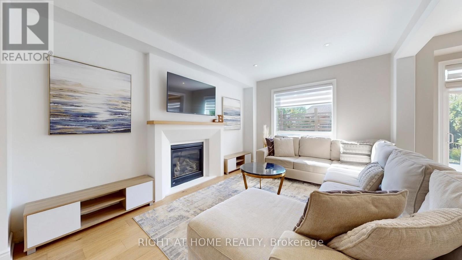 137 Mcgahey Street, New Tecumseth (Tottenham), Ontario  L0G 1W0 - Photo 14 - N12448816