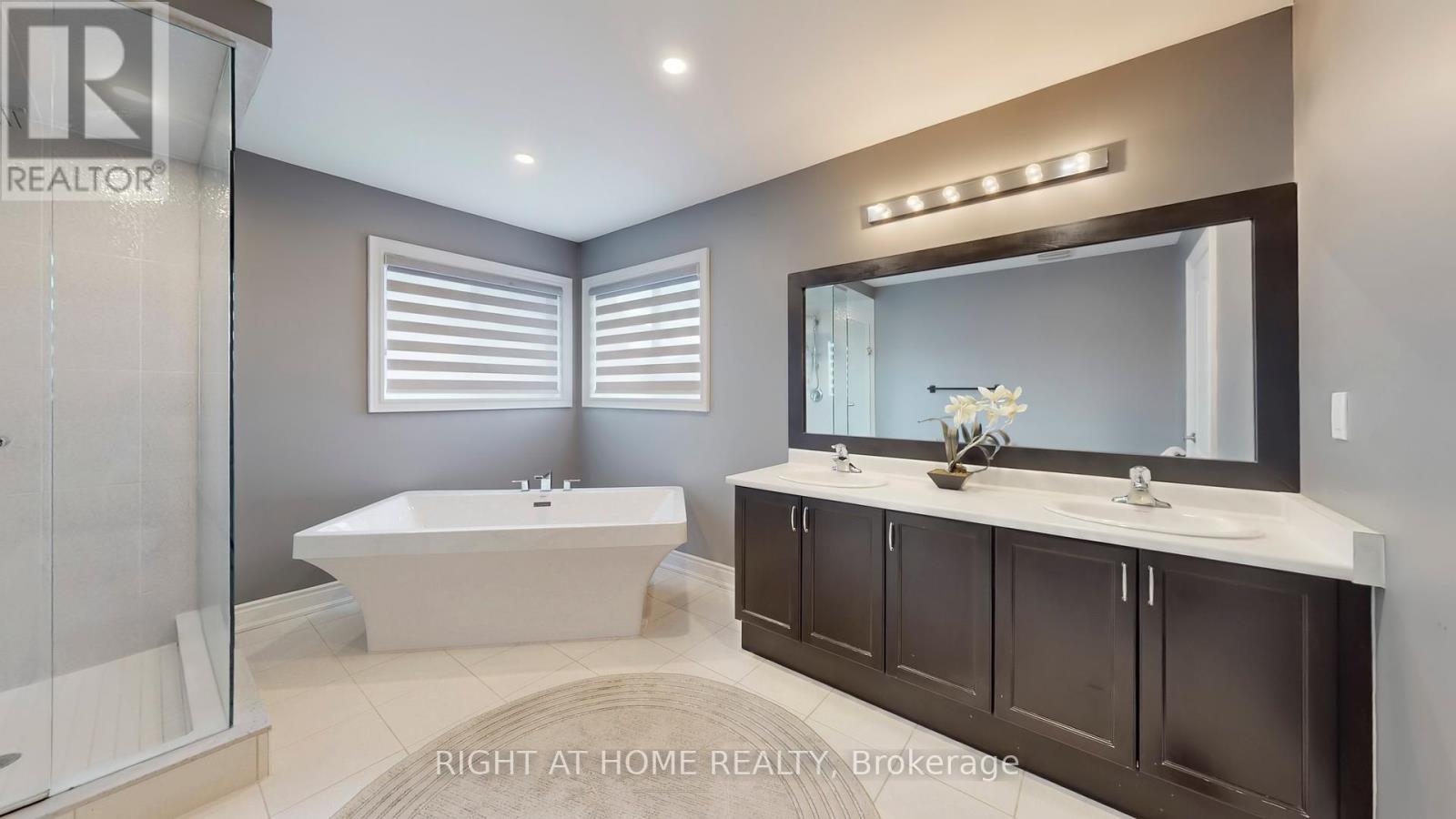 137 Mcgahey Street, New Tecumseth (Tottenham), Ontario  L0G 1W0 - Photo 31 - N12448816
