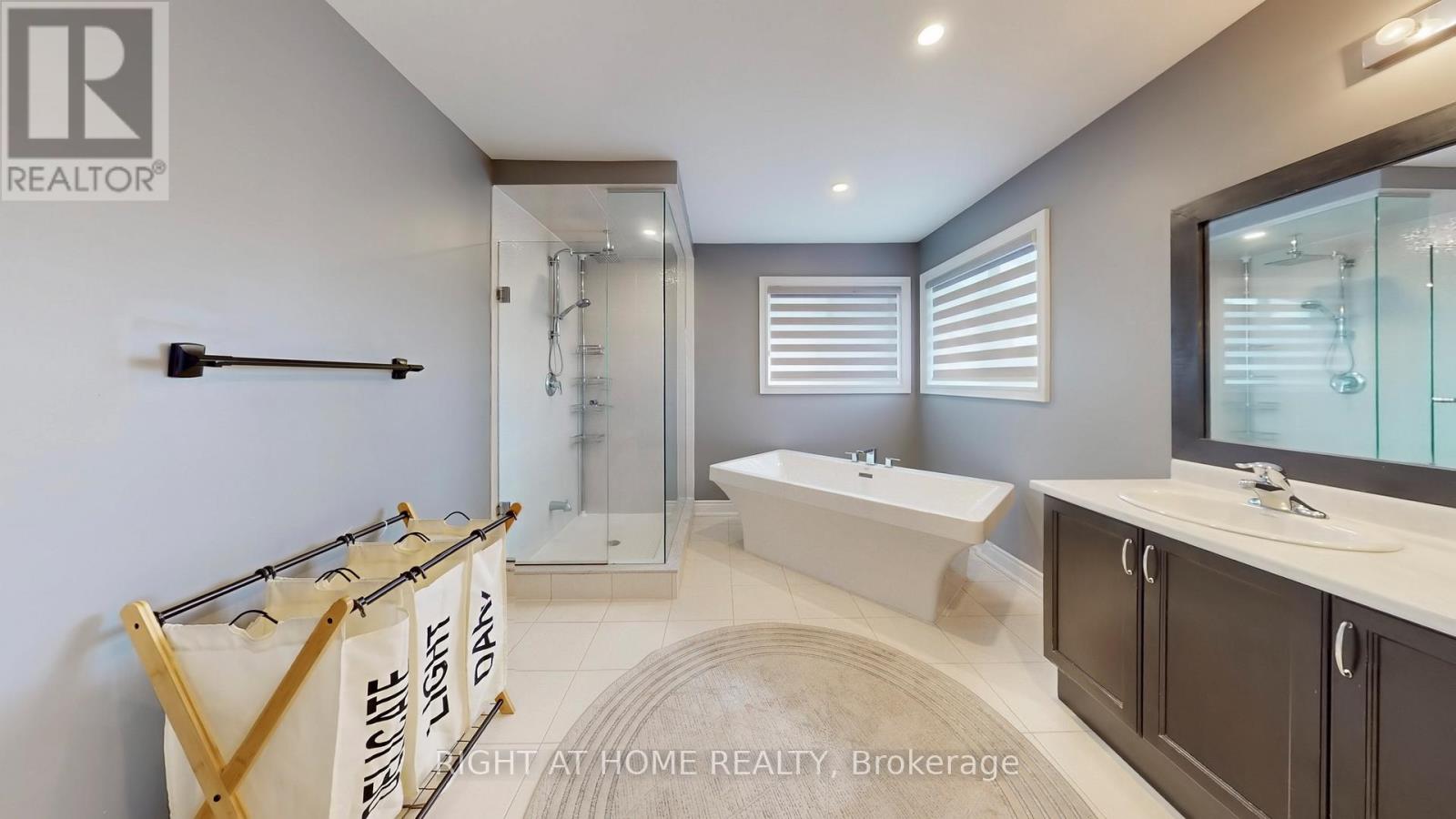 137 Mcgahey Street, New Tecumseth (Tottenham), Ontario  L0G 1W0 - Photo 32 - N12448816