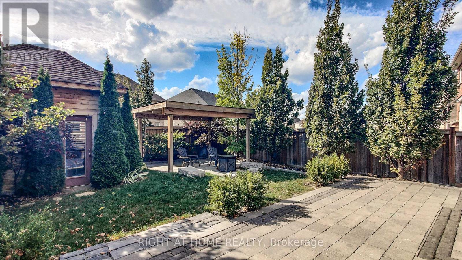 137 Mcgahey Street, New Tecumseth (Tottenham), Ontario  L0G 1W0 - Photo 49 - N12448816