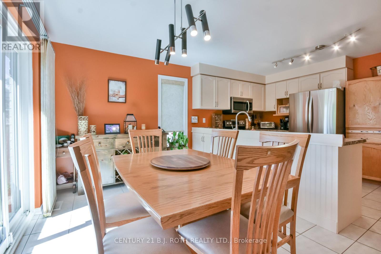1957 Mill Street, Innisfil (Alcona), Ontario  L9S 2A2 - Photo 12 - N12448844