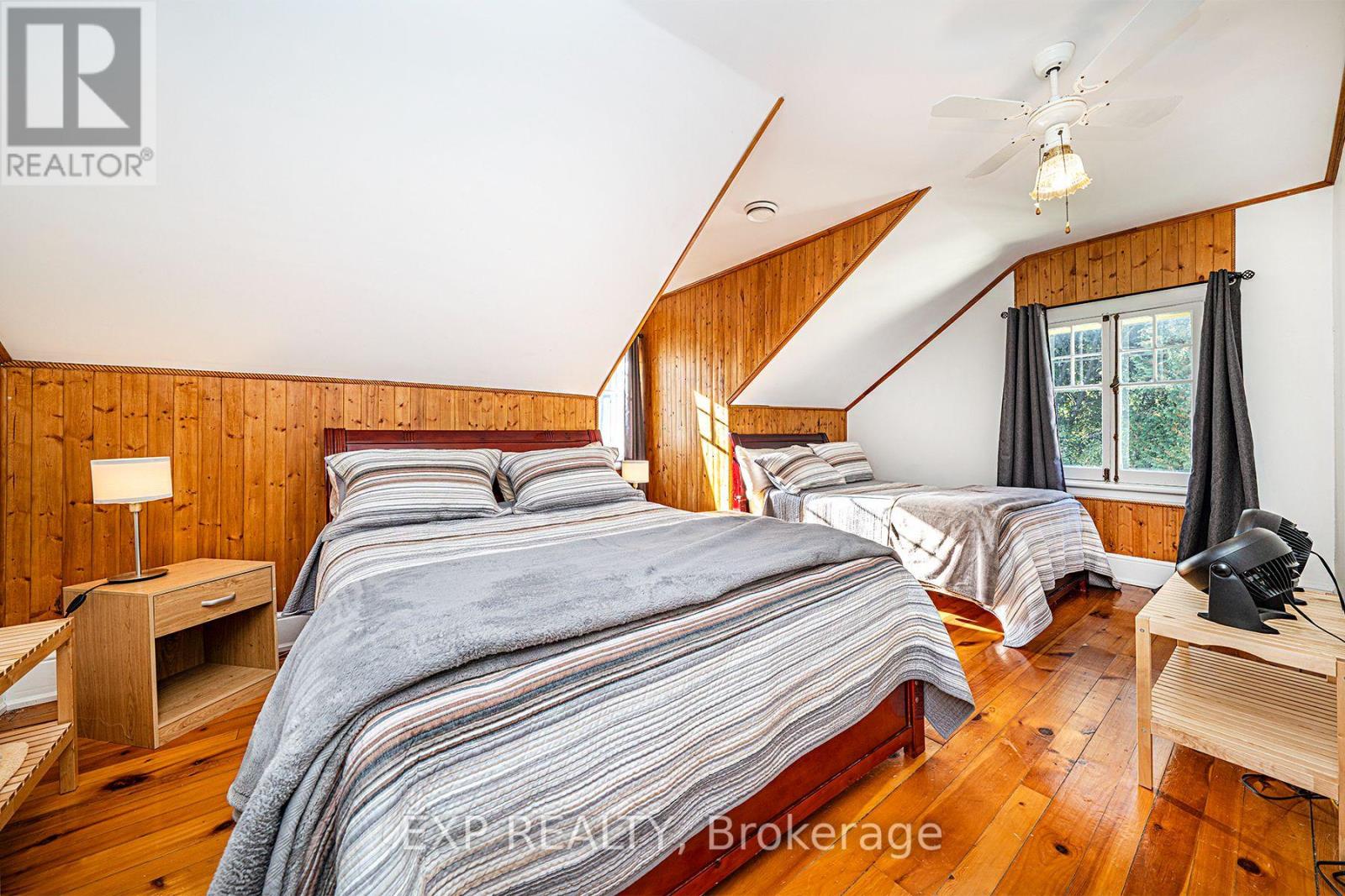 376 Lake Drive N, Georgina (Historic Lakeshore Communities), Ontario  L4P 3C8 - Photo 34 - N12448847