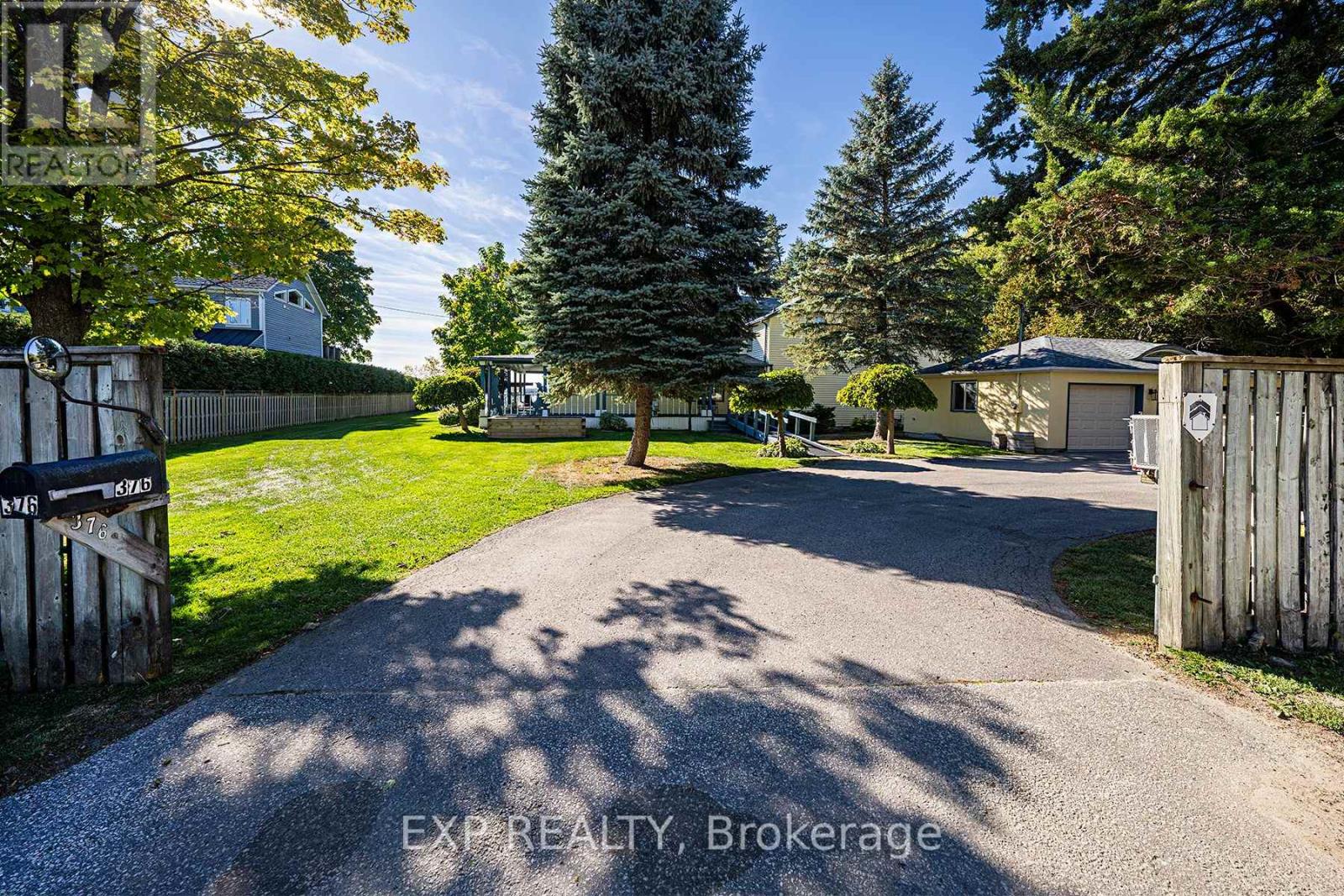 376 Lake Drive N, Georgina (Historic Lakeshore Communities), Ontario  L4P 3C8 - Photo 4 - N12448847