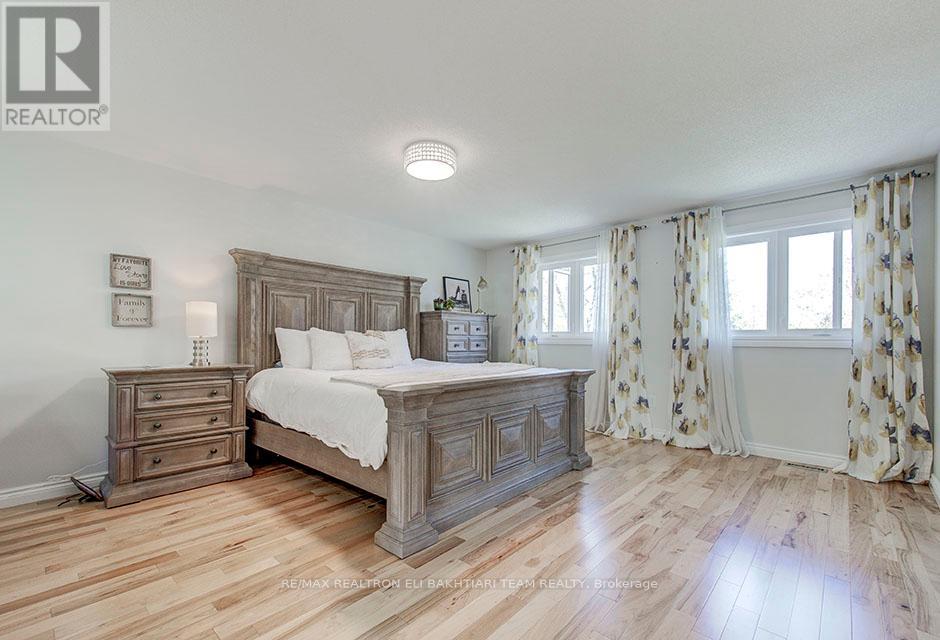 353 Meegan Court, Newmarket (Summerhill Estates), Ontario  L3X 2B7 - Photo 32 - N12448854