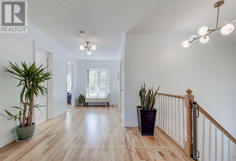 353 Meegan Court, Newmarket (Summerhill Estates), Ontario  L3X 2B7 - Photo 36 - N12448854