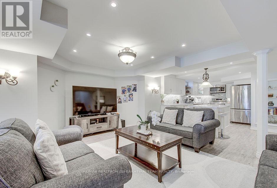 353 Meegan Court, Newmarket (Summerhill Estates), Ontario  L3X 2B7 - Photo 43 - N12448854