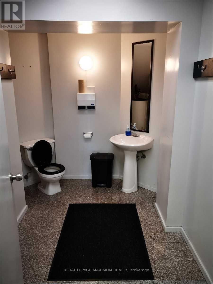 2 - 644 Millway Avenue, Vaughan, Ontario  L4K 4H4 - Photo 8 - N12448878