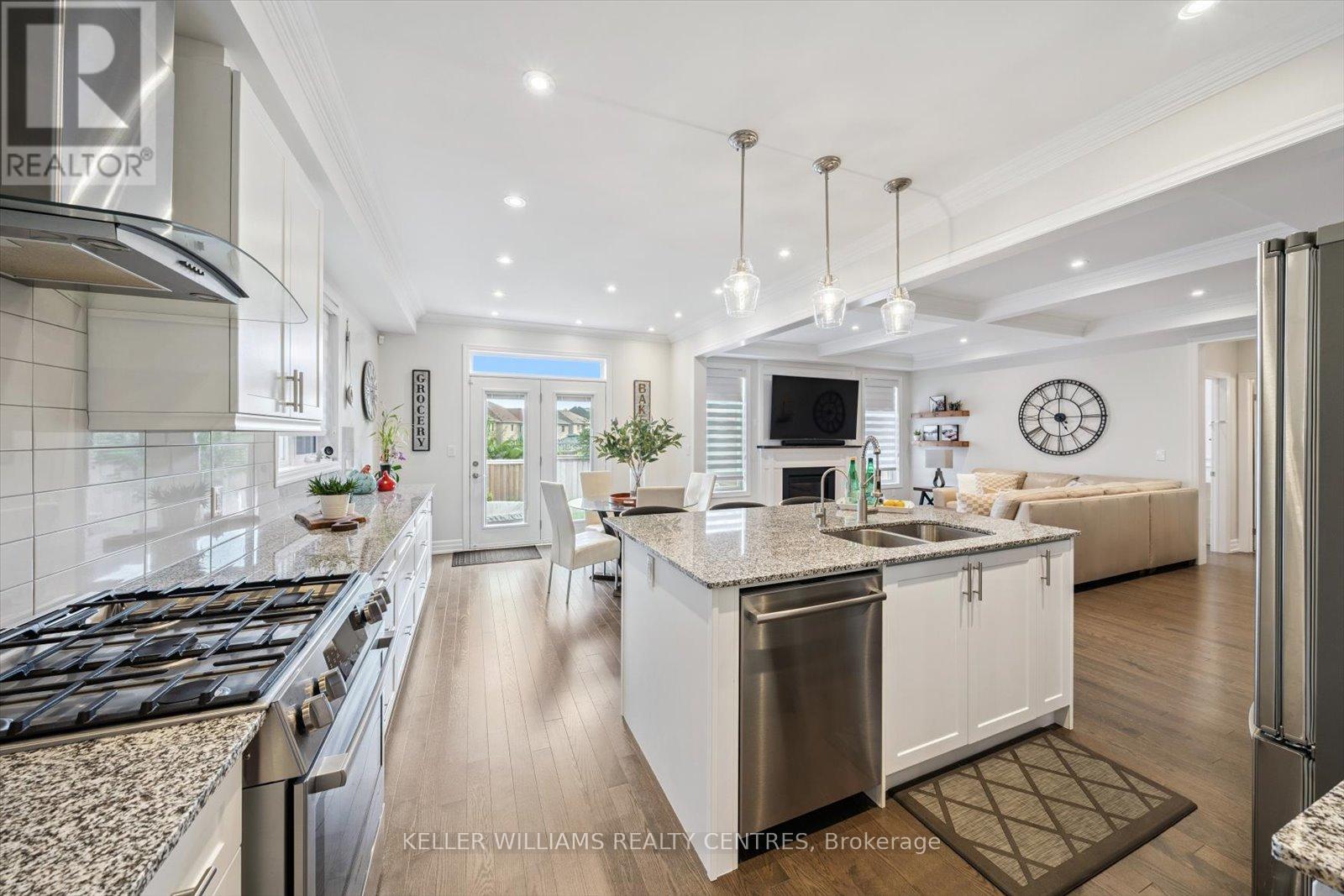 57 Charlotte Abby Drive, East Gwillimbury (Holland Landing), Ontario  L9N 1G5 - Photo 15 - N12448879