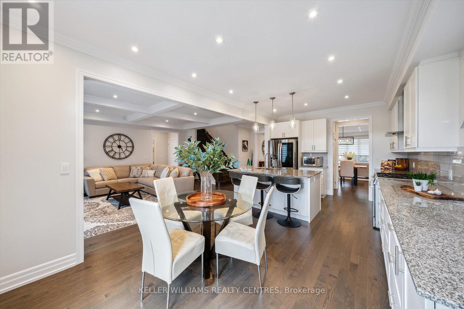 57 Charlotte Abby Drive, East Gwillimbury (Holland Landing), Ontario  L9N 1G5 - Photo 17 - N12448879
