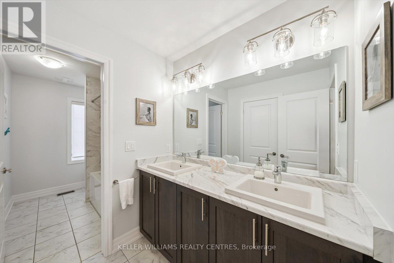 57 Charlotte Abby Drive, East Gwillimbury (Holland Landing), Ontario  L9N 1G5 - Photo 41 - N12448879