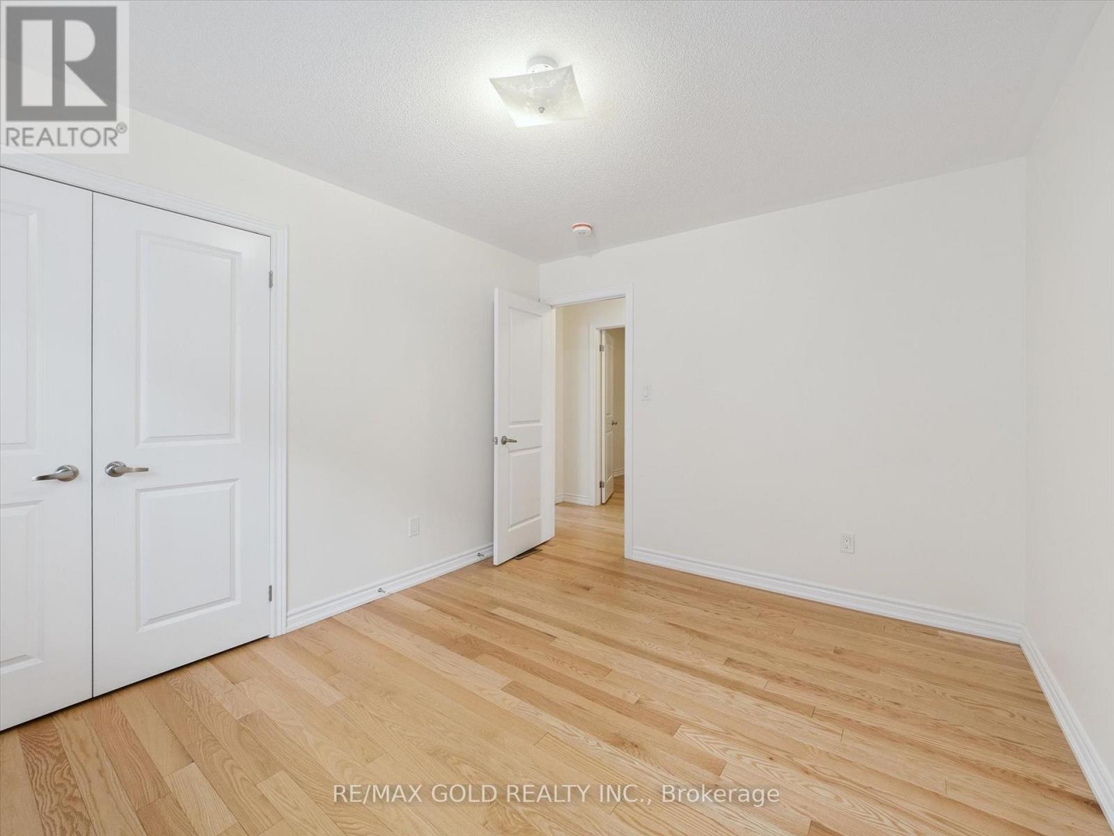 Upper - 6 Bannister Road, Barrie, Ontario  L9J 0L5 - Photo 30 - S12448907