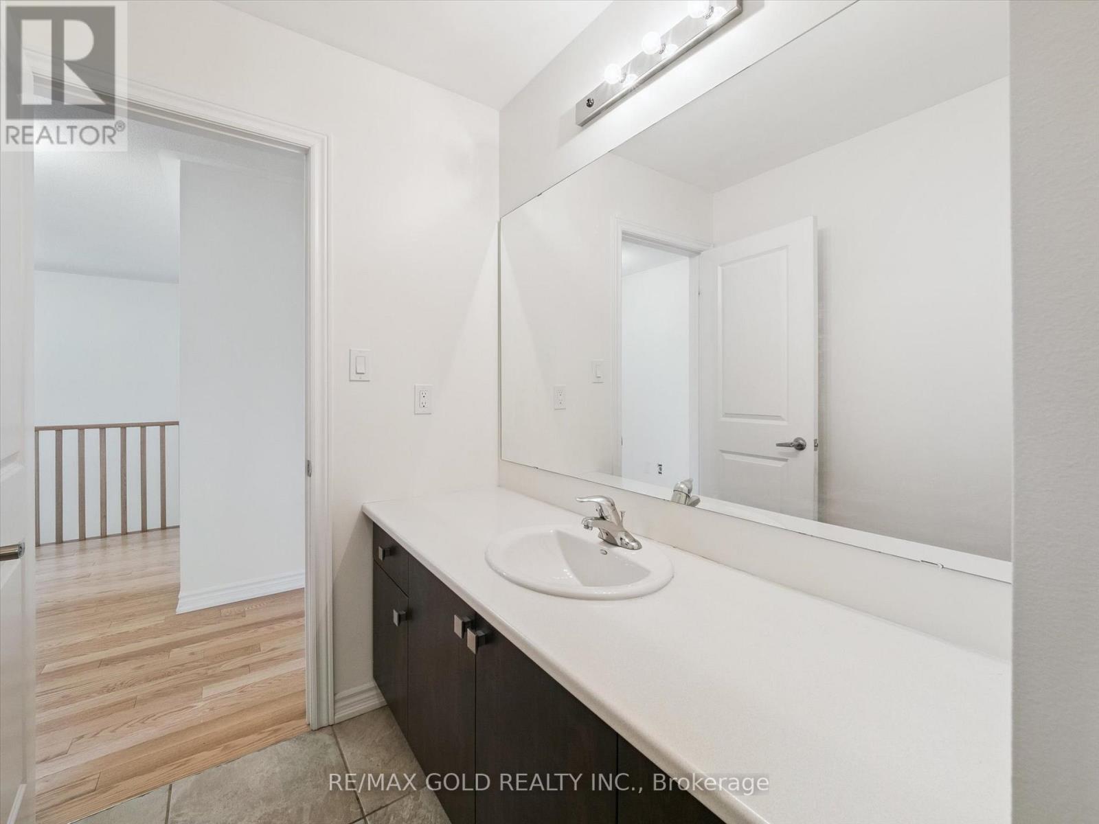 Upper - 6 Bannister Road, Barrie, Ontario  L9J 0L5 - Photo 33 - S12448907