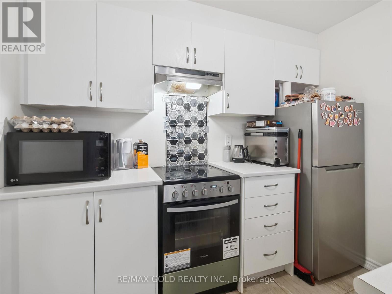Bsmt - 6 Bannister Road, Barrie, Ontario  L9J 0L5 - Photo 10 - S12448918