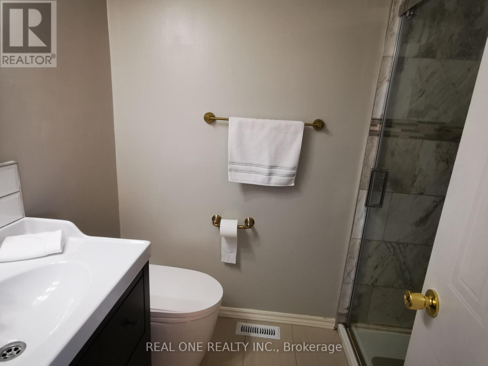 1261 Valerie Crescent, Oakville, Ontario  L6J 7E9 - Photo 16 - W12424494
