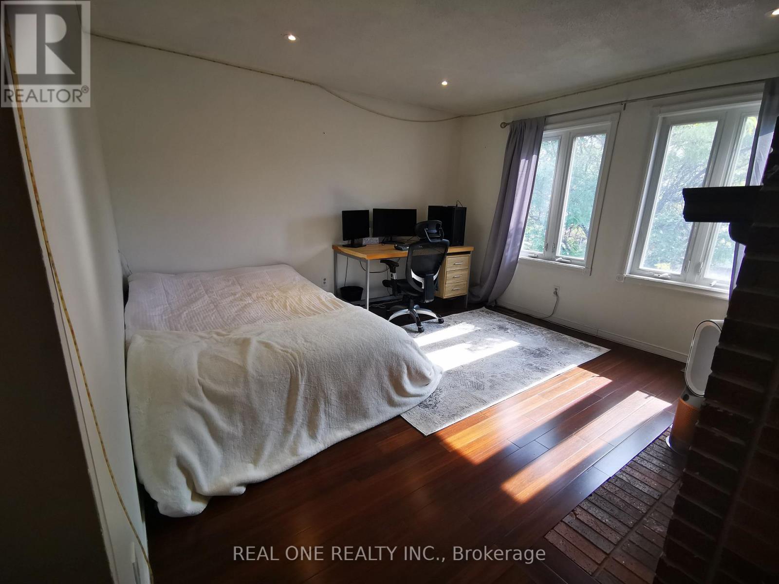 1261 Valerie Crescent, Oakville, Ontario  L6J 7E9 - Photo 19 - W12424494