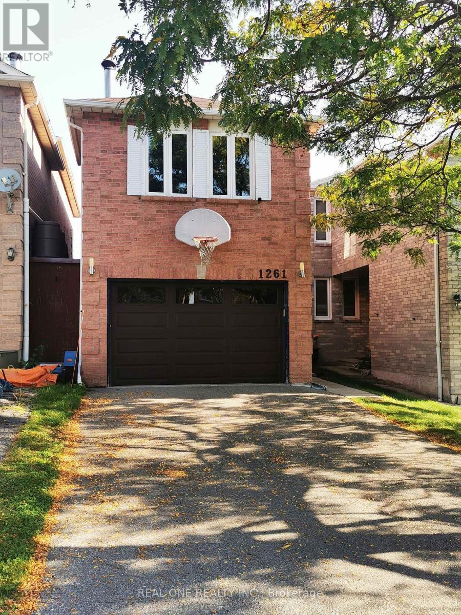 1261 VALERIE CRESCENT, Oakville, Ontario