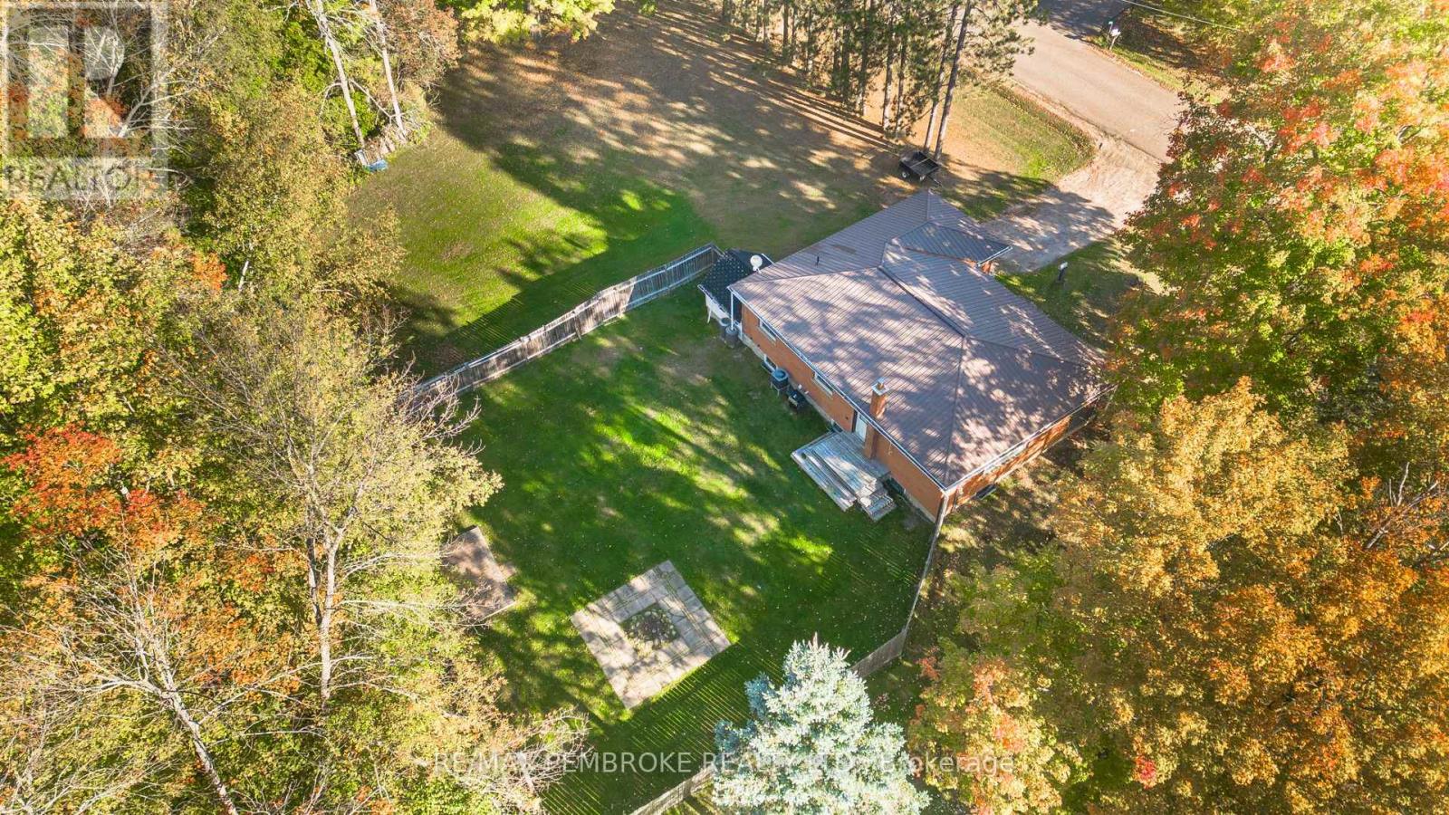 2617 Snake River Line, Laurentian Valley, Ontario  K0J 1K0 - Photo 31 - X12448951