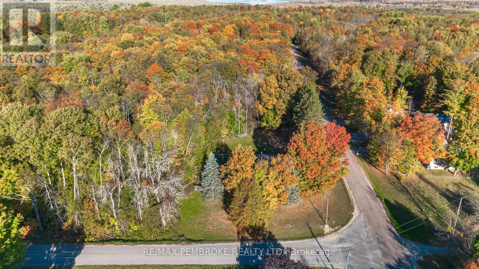 2617 Snake River Line, Laurentian Valley, Ontario  K0J 1K0 - Photo 32 - X12448951