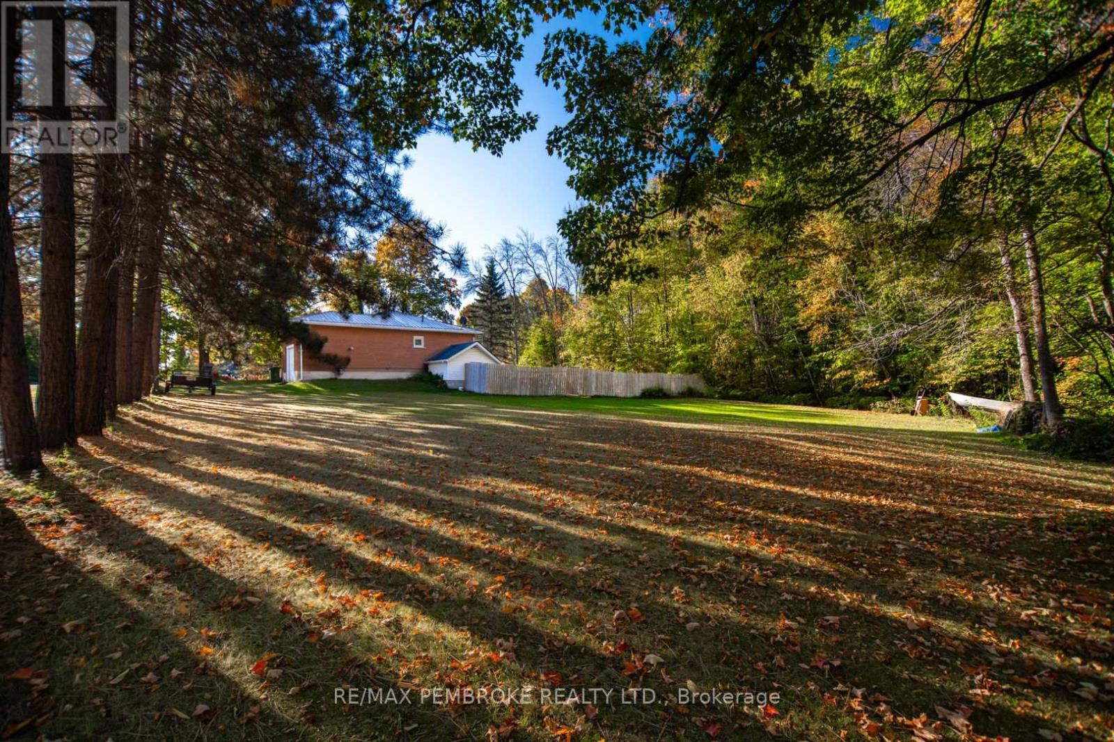 2617 Snake River Line, Laurentian Valley, Ontario  K0J 1K0 - Photo 36 - X12448951