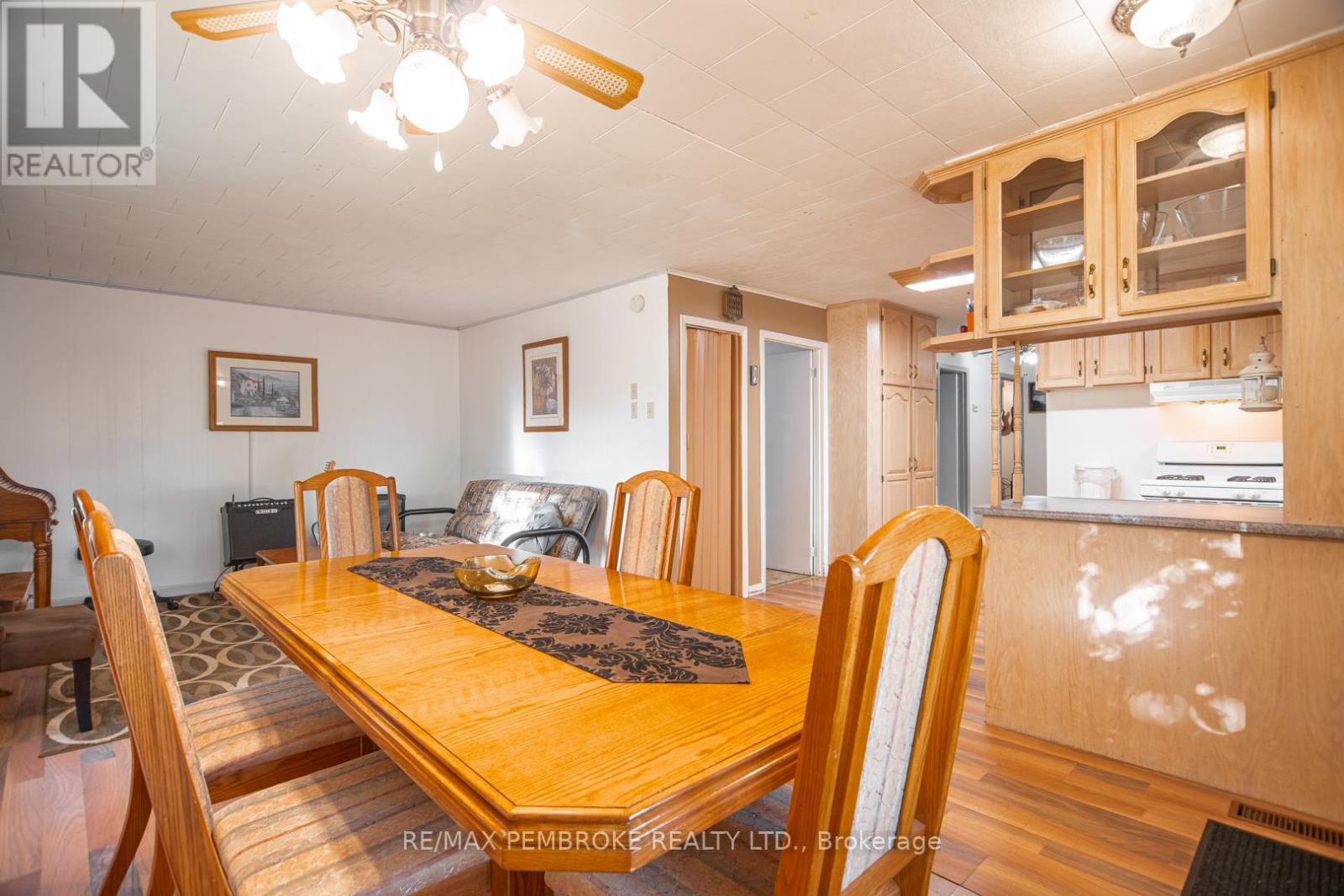 2617 Snake River Line, Laurentian Valley, Ontario  K0J 1K0 - Photo 6 - X12448951