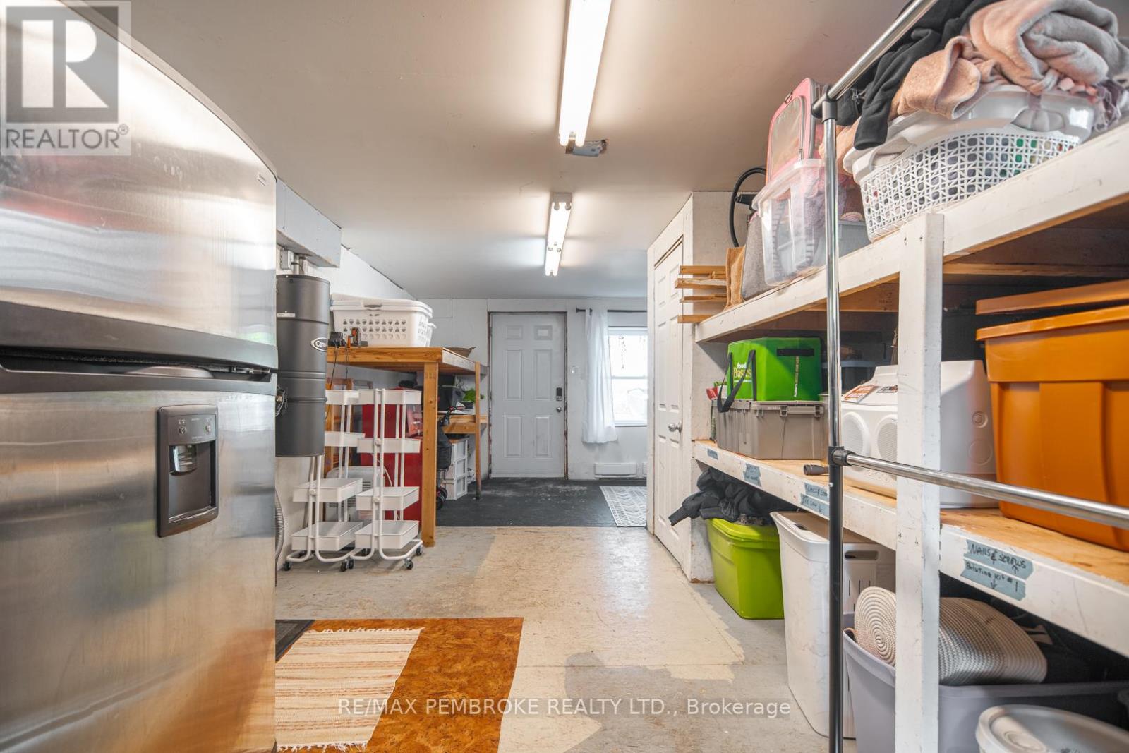 526 Esther Street, Pembroke, Ontario  K8A 3E7 - Photo 30 - X12448956