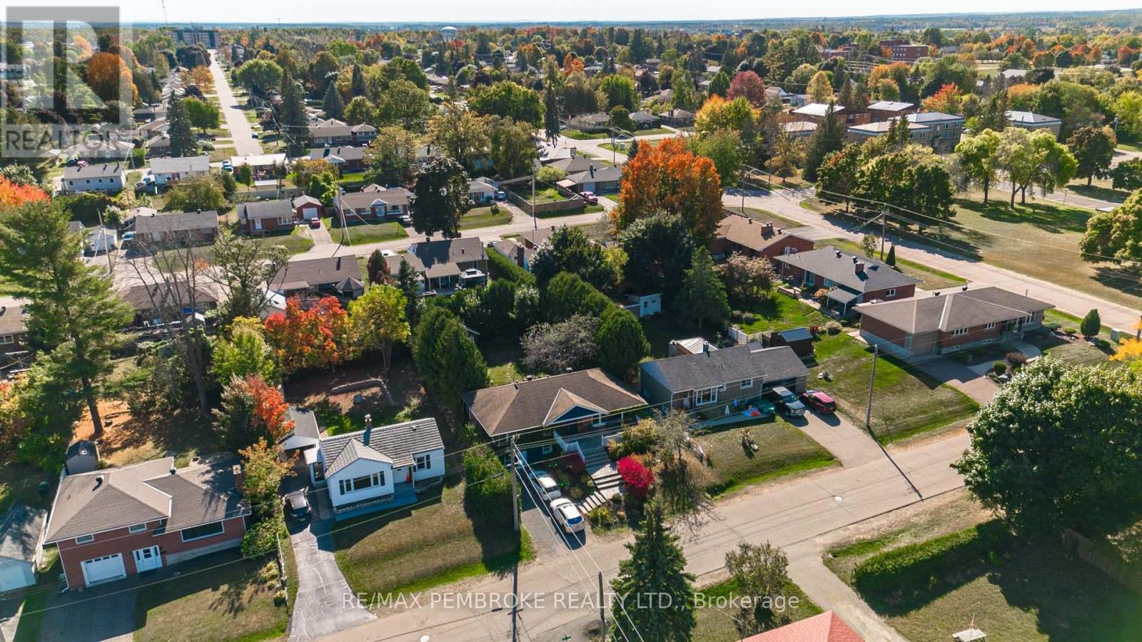 526 Esther Street, Pembroke, Ontario  K8A 3E7 - Photo 31 - X12448956