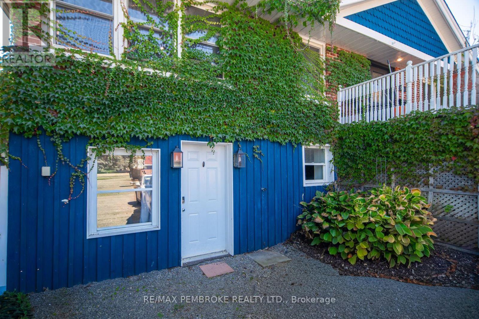 526 Esther Street, Pembroke, Ontario  K8A 3E7 - Photo 38 - X12448956