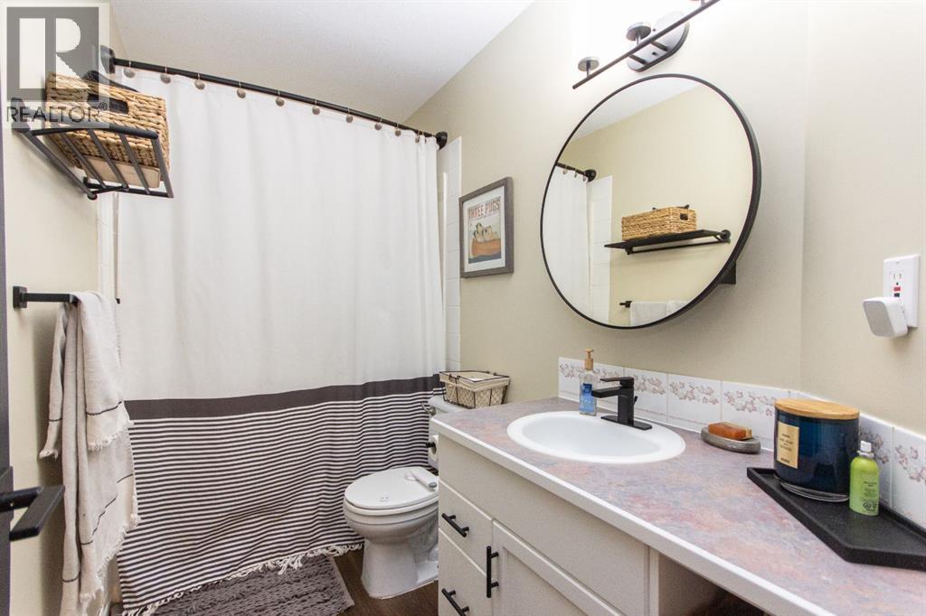 65 Lamont Close, Red Deer, Alberta  T4R 2R5 - Photo 11 - A2262128