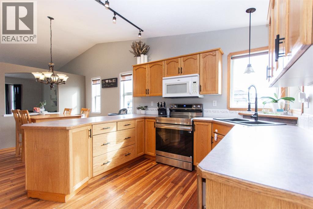 65 Lamont Close, Red Deer, Alberta  T4R 2R5 - Photo 7 - A2262128