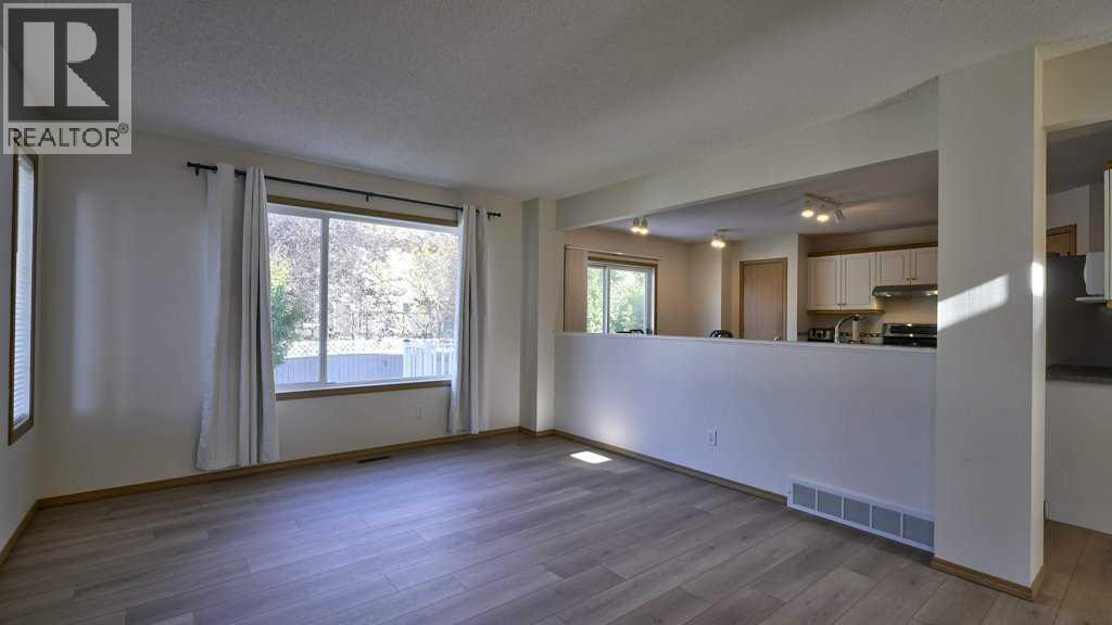 576 Douglas Glen Boulevard Se, Calgary, Alberta  T2Z 2W3 - Photo 11 - A2262262