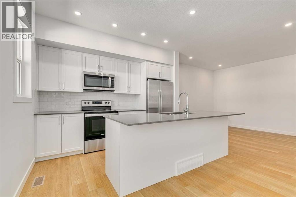 303, 65 Belvedere Point Se, Calgary, Alberta  T2A 7Y9 - Photo 8 - A2213629