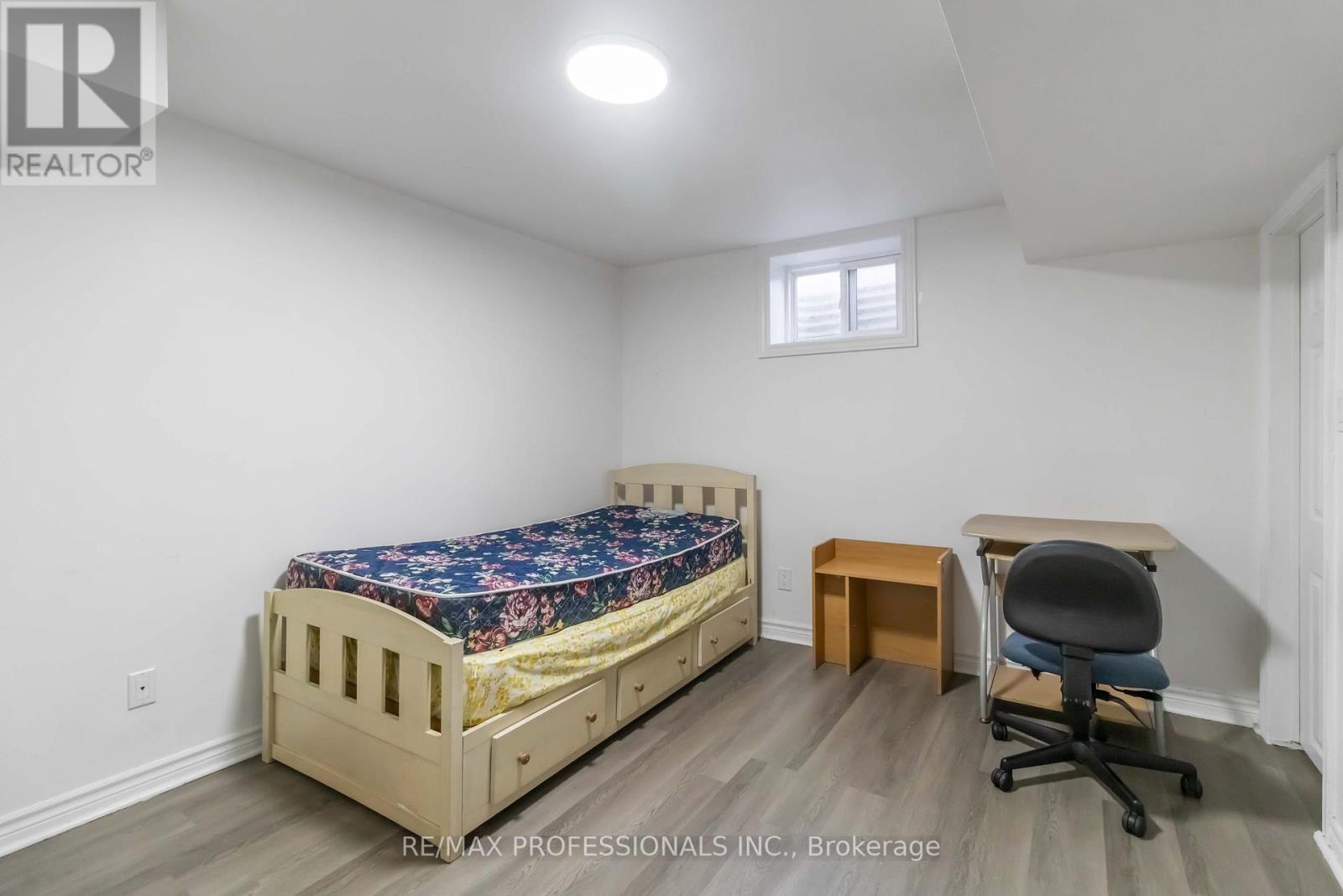Bsmnt - 3073 Ireson Court, Mississauga, Ontario  L4T 1N7 - Photo 6 - W12448732