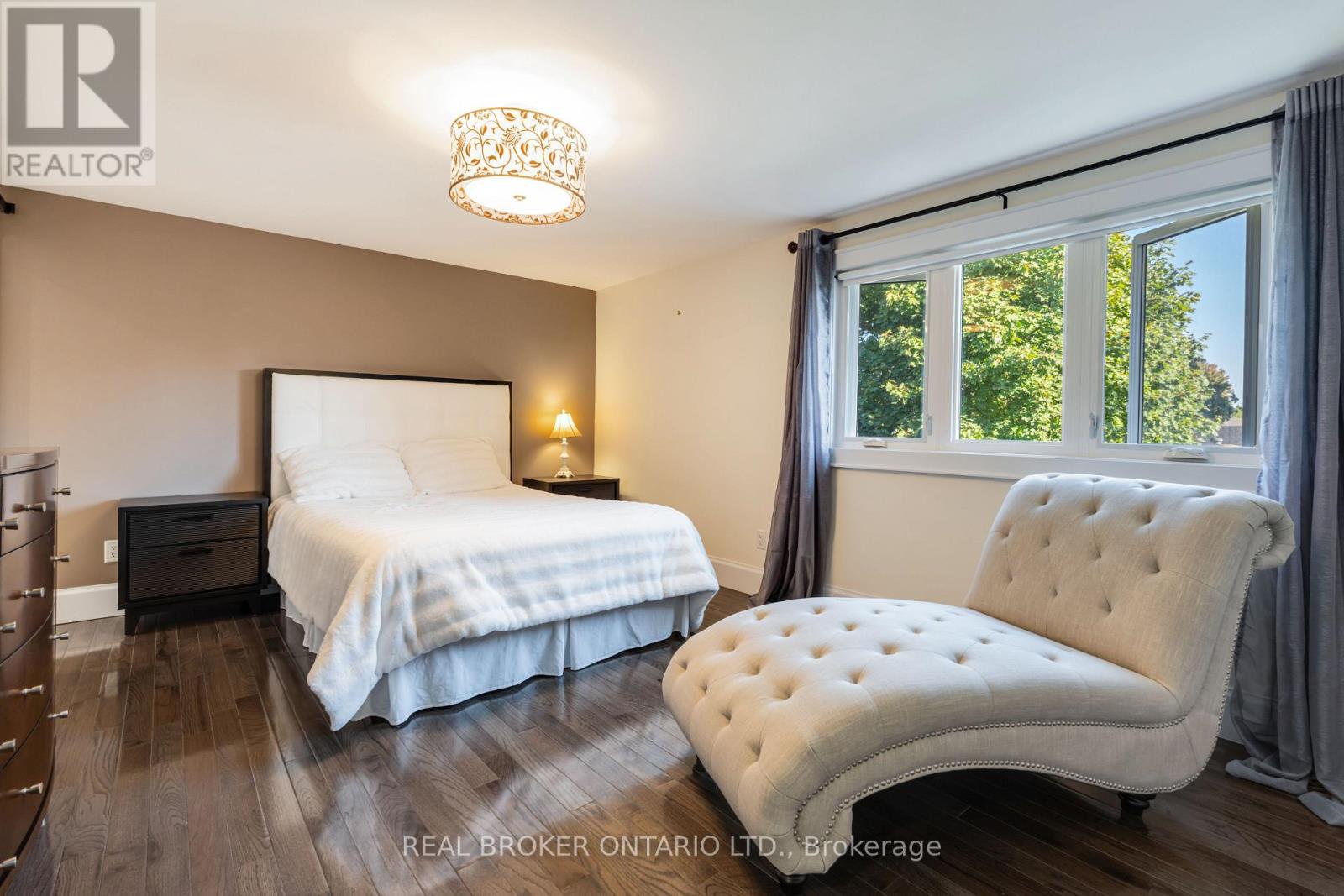 13 Pine Tree Crescent, Brampton (Brampton East), Ontario  L6W 1C7 - Photo 26 - W12448740
