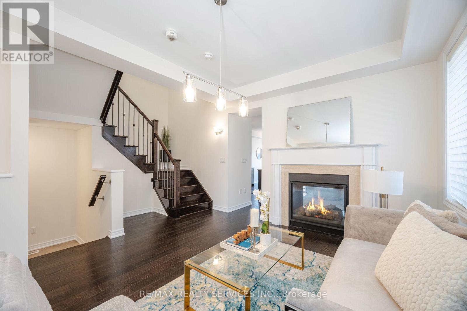 15 Vinewood Road, Caledon, Ontario  L7C 4A9 - Photo 12 - W12448745