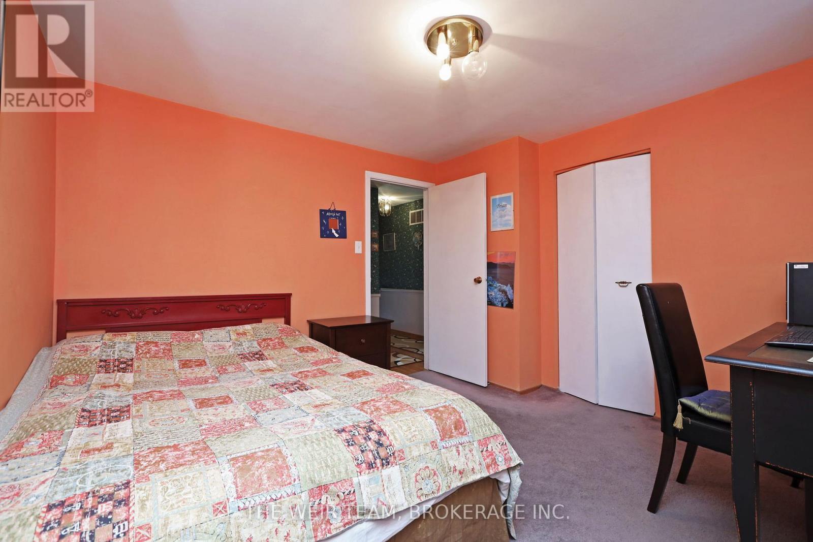 1577 Otterby Road, Mississauga (Applewood), Ontario  L4X 1W8 - Photo 33 - W12448754