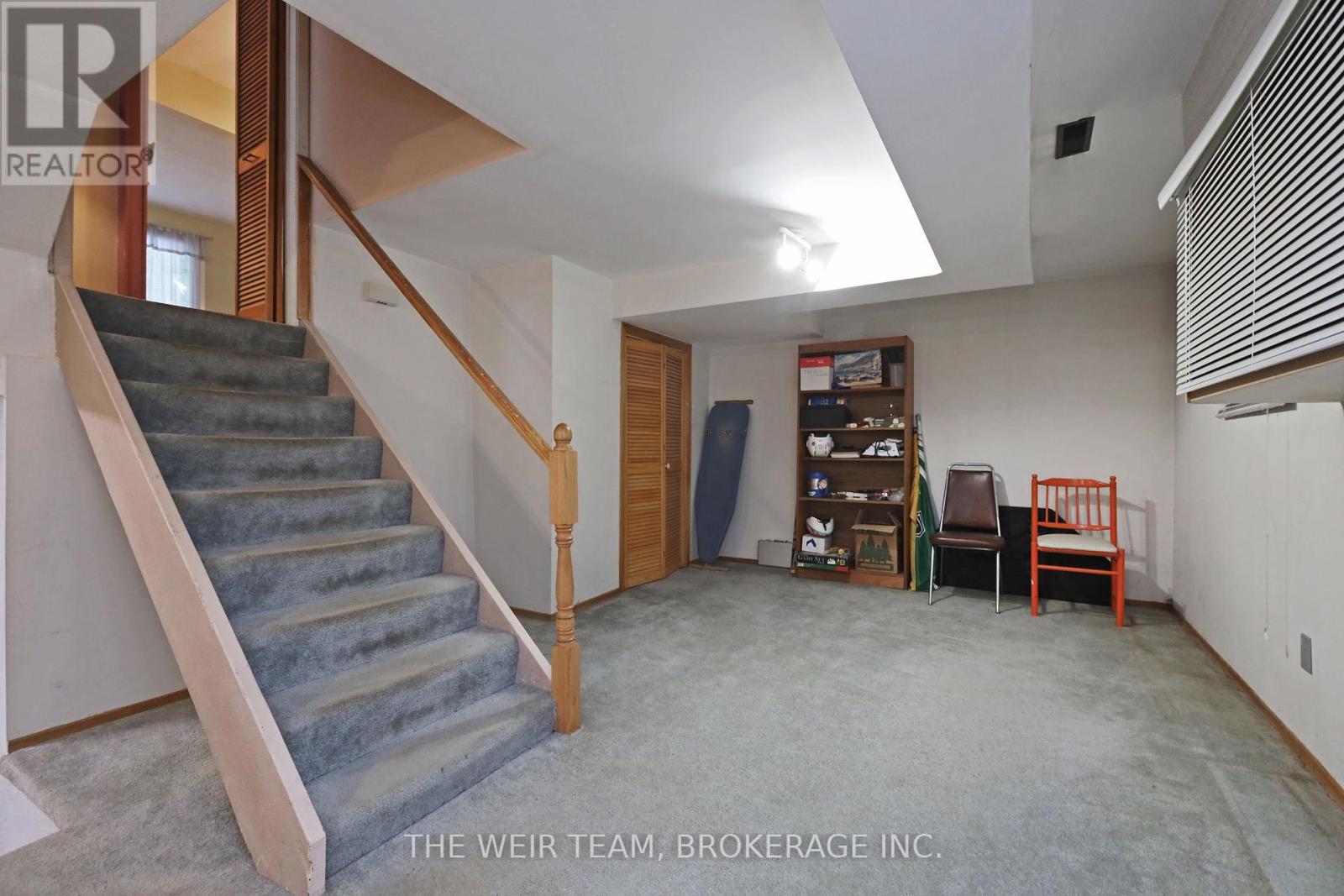 1577 Otterby Road, Mississauga (Applewood), Ontario  L4X 1W8 - Photo 39 - W12448754