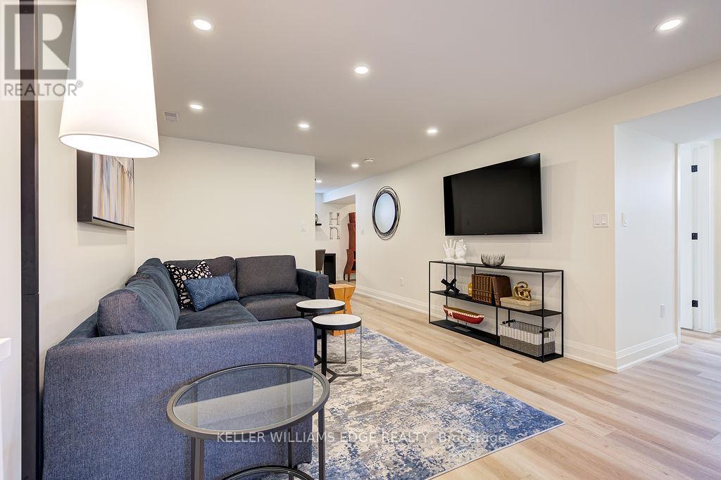 1 - 1456 Olga Drive, Burlington, Ontario  L7S 1L5 - Photo 4 - W12448803