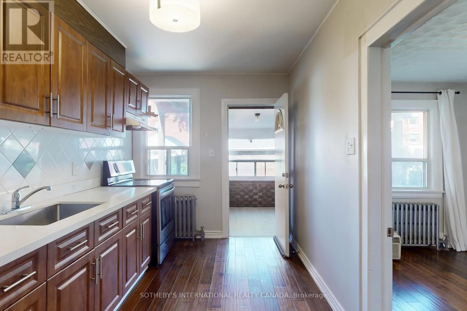 288 St. John's Road, Toronto, Ontario  M6S 2K1 - Photo 22 - W12448815
