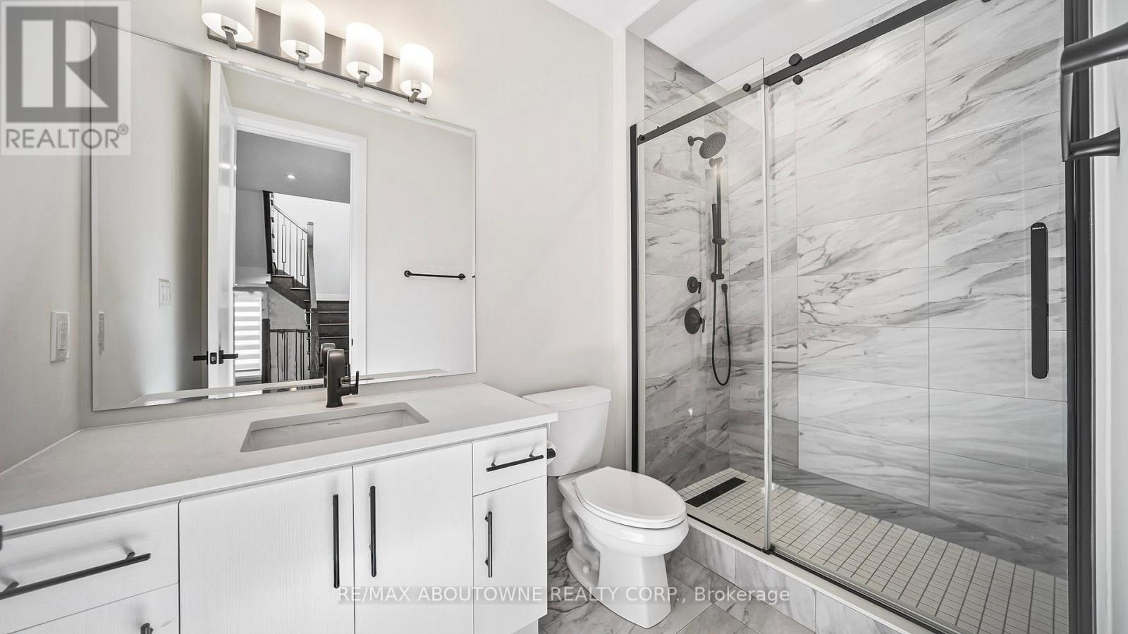 102 Settlers Road E, Oakville, Ontario  L6H 7W5 - Photo 14 - W12448821