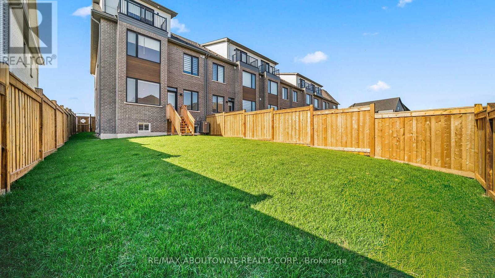 102 Settlers Road E, Oakville, Ontario  L6H 7W5 - Photo 35 - W12448821