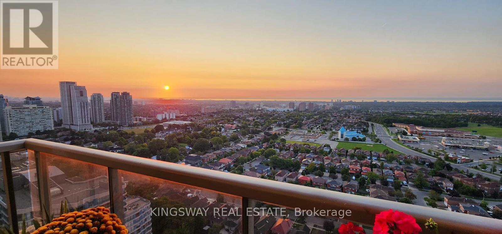 3009 - 3880 Duke Of York Boulevard, Mississauga (City Centre), Ontario  L5B 4M7 - Photo 1 - W12448828