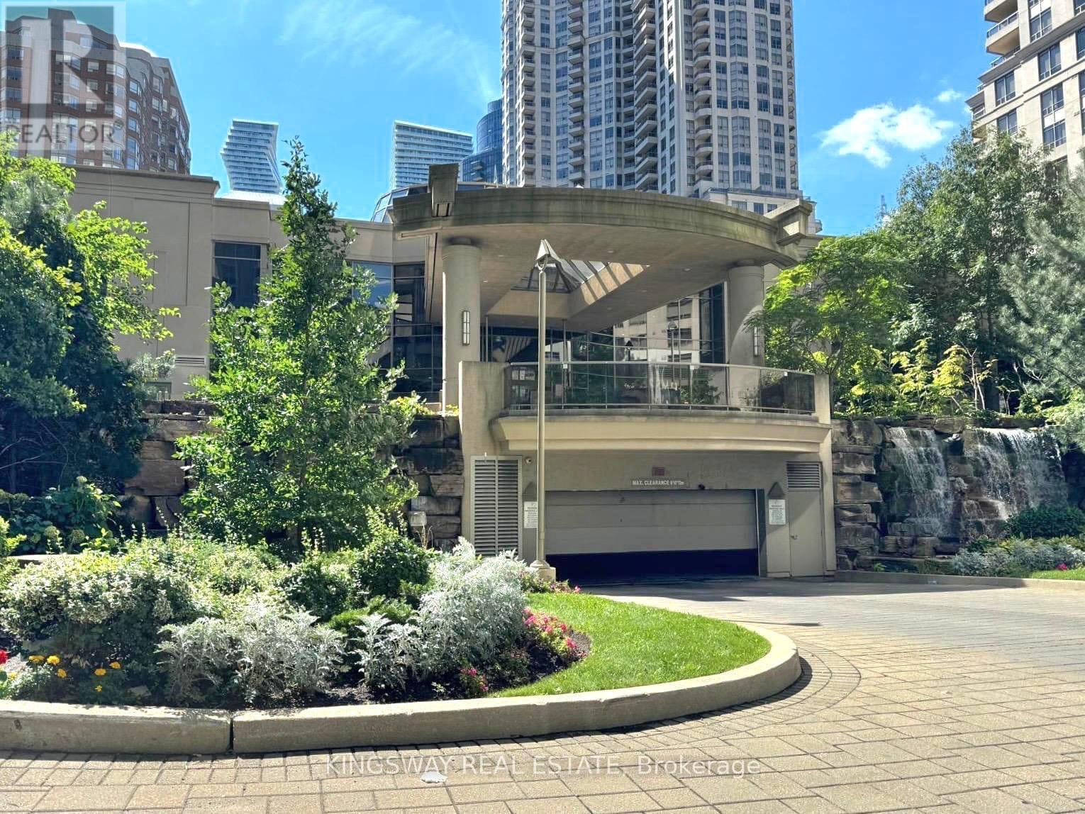 3009 - 3880 Duke Of York Boulevard, Mississauga (City Centre), Ontario  L5B 4M7 - Photo 26 - W12448828