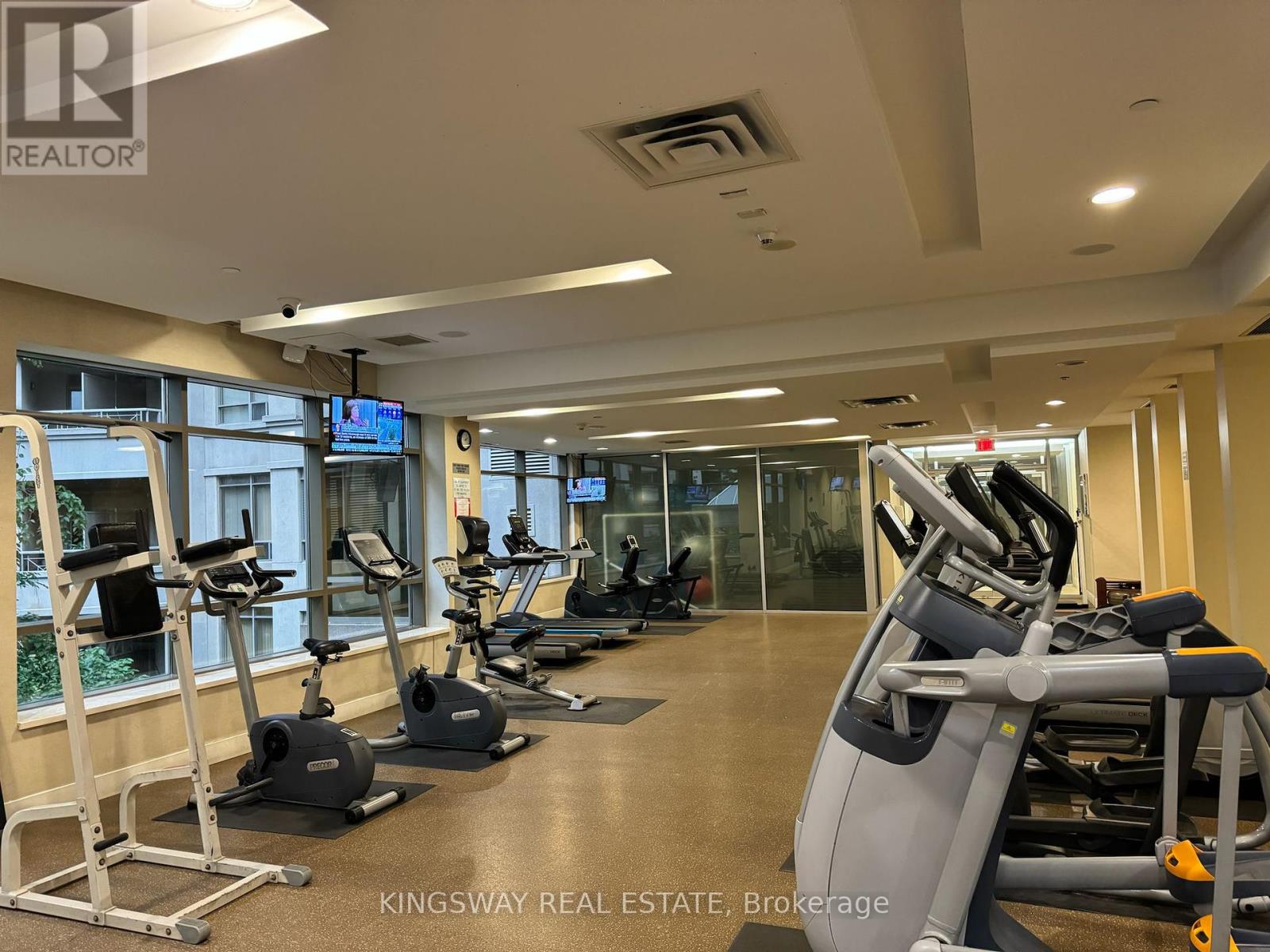 3009 - 3880 Duke Of York Boulevard, Mississauga (City Centre), Ontario  L5B 4M7 - Photo 29 - W12448828