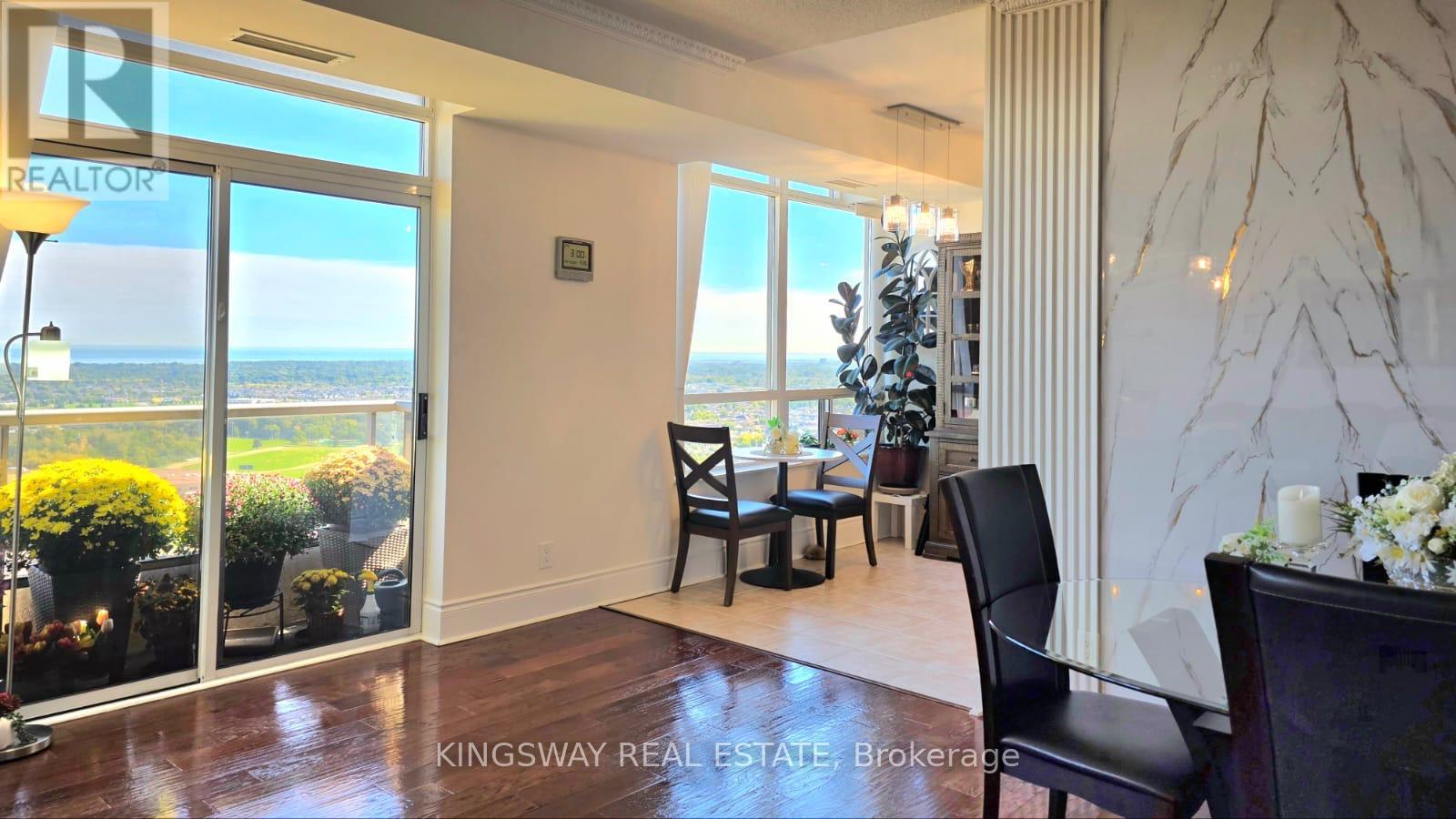 3009 - 3880 Duke Of York Boulevard, Mississauga (City Centre), Ontario  L5B 4M7 - Photo 7 - W12448828