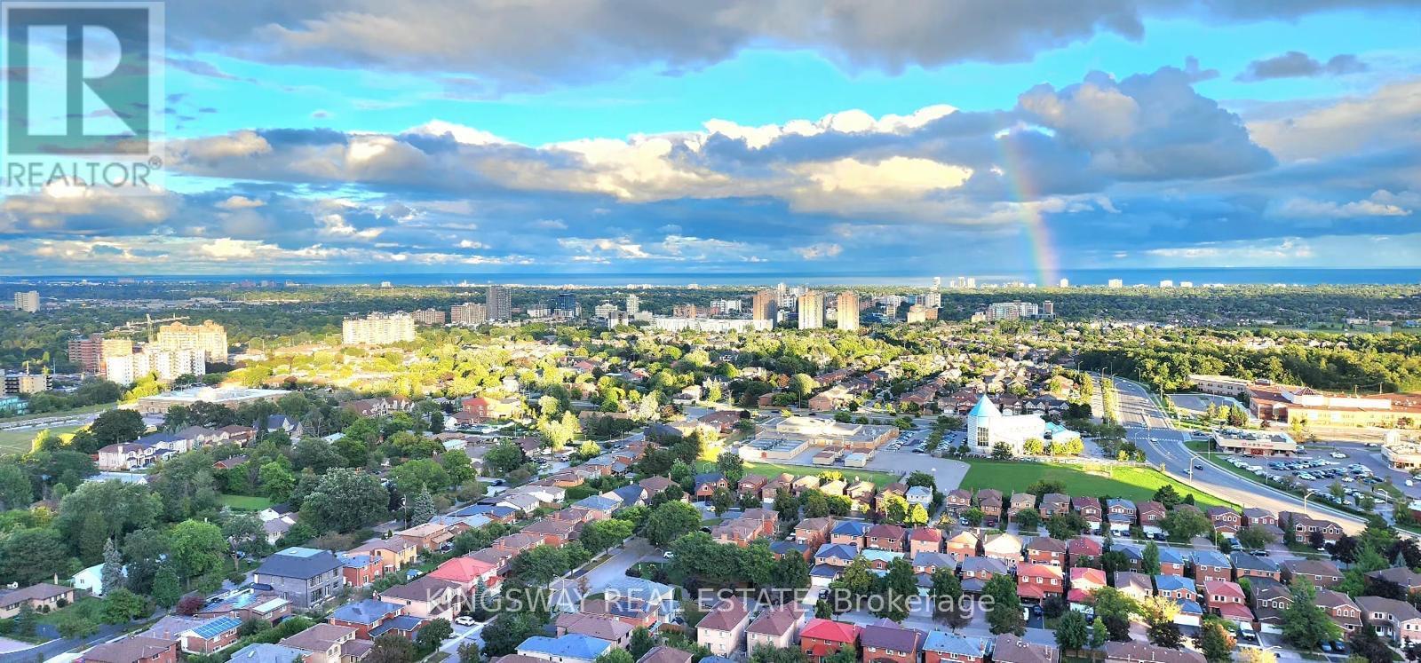 3009 - 3880 Duke Of York Boulevard, Mississauga (City Centre), Ontario  L5B 4M7 - Photo 8 - W12448828
