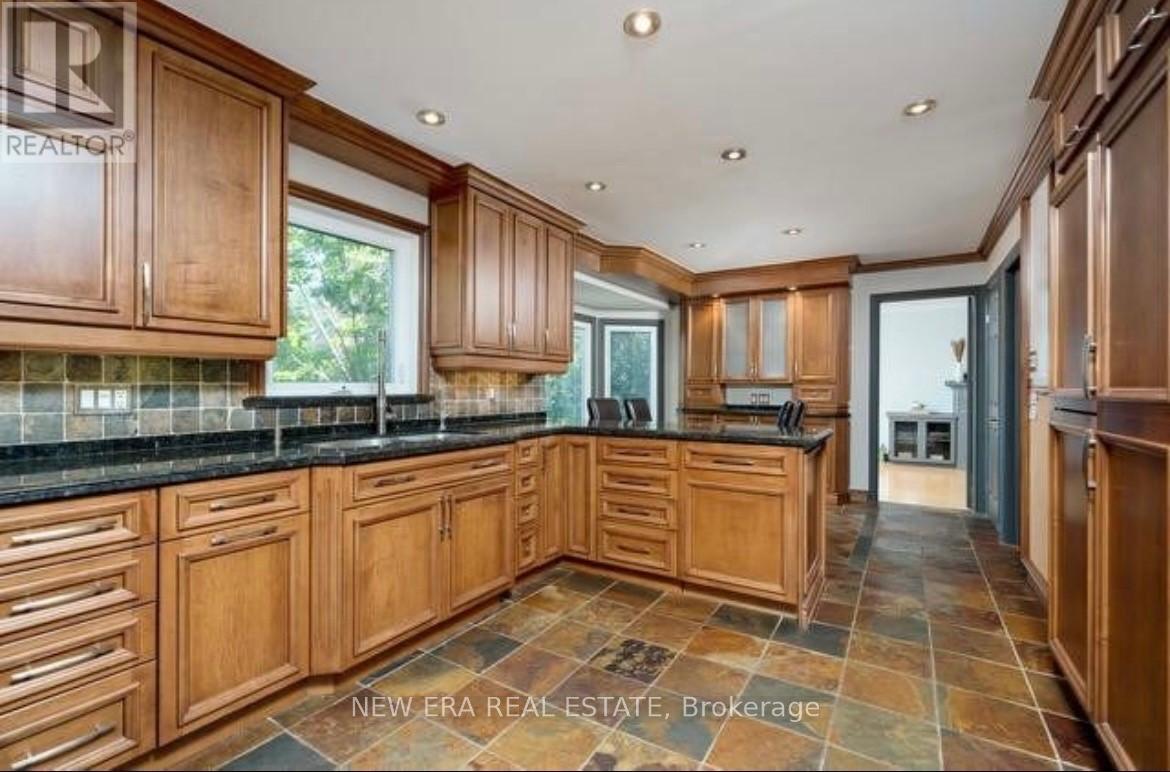 14227 Trafalgar Road, Halton Hills (Rural Halton Hills), Ontario  L7G 4S4 - Photo 20 - W12448835