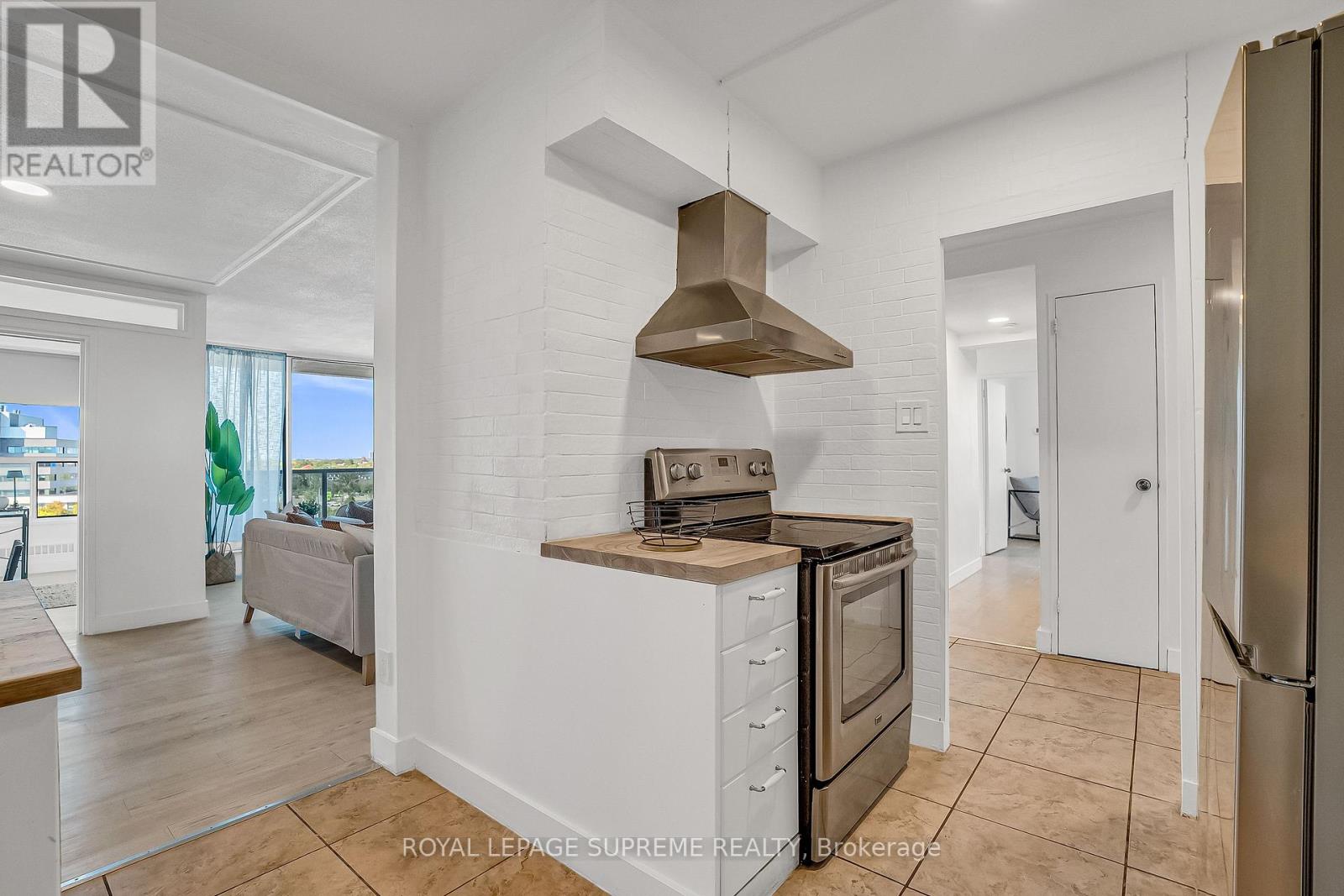 1202 - 85 Emmett Avenue, Toronto (Mount Dennis), Ontario  M6M 5A2 - Photo 14 - W12448843
