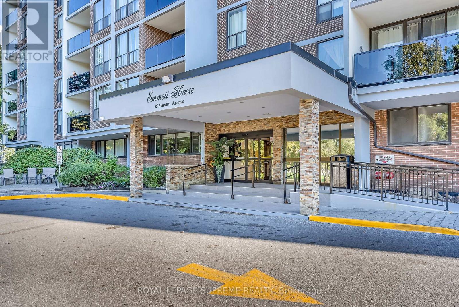 1202 - 85 Emmett Avenue, Toronto (Mount Dennis), Ontario  M6M 5A2 - Photo 2 - W12448843