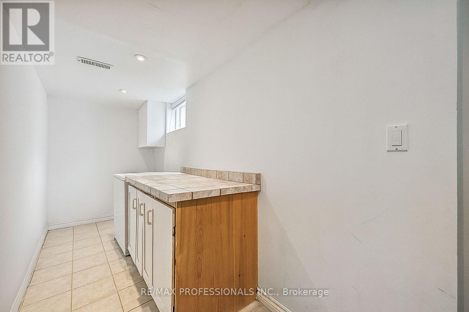 Bsmt - 183 Elmhurst Drive, Toronto, Ontario  M9W 2L2 - Photo 12 - W12448889