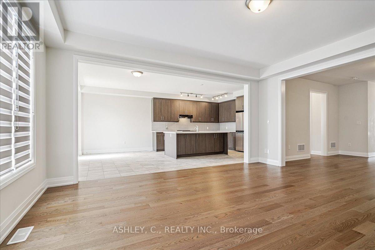Upper - 29 Gladmary Drive, Brampton, Ontario  L6Y 6K9 - Photo 10 - W12448899